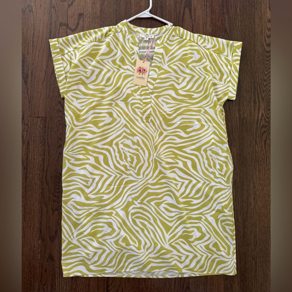 BRAND NEW WITH TAGS!!! Entro Dress with Pockets! SMALL